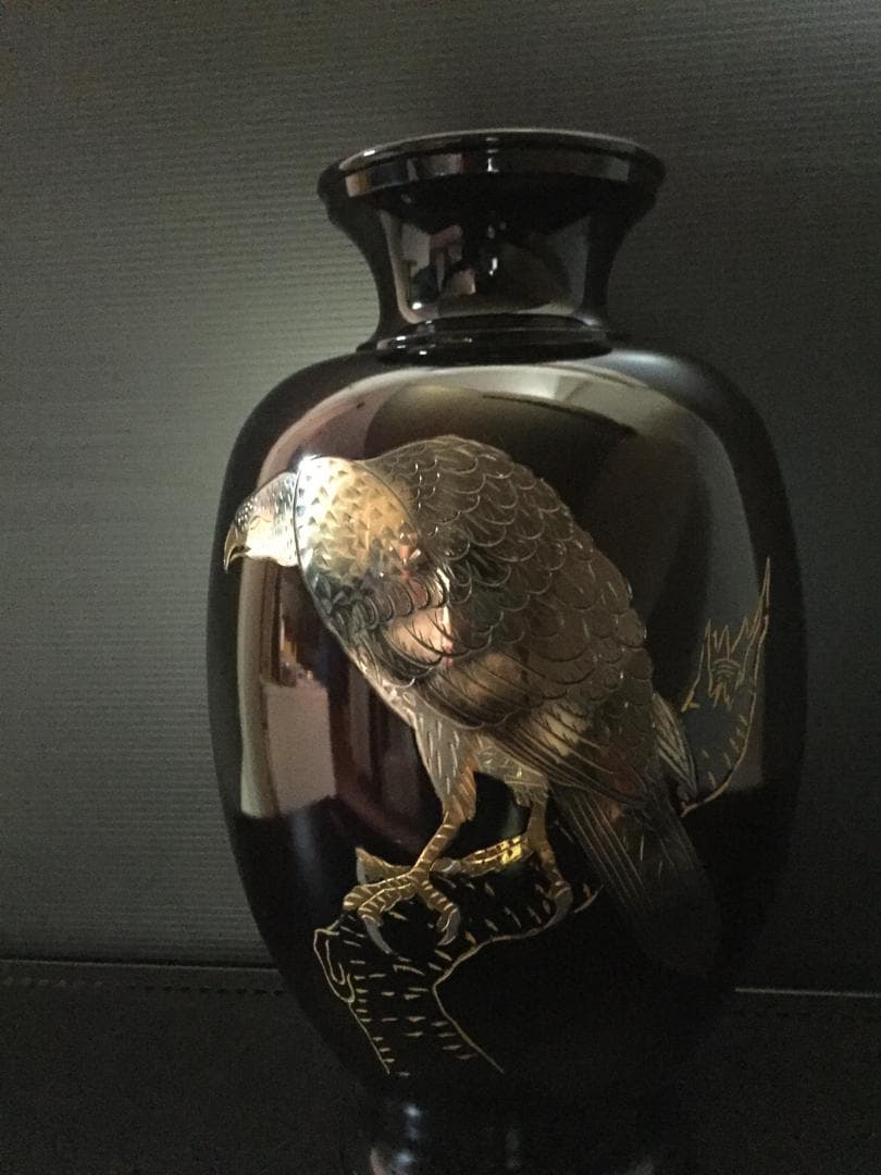 昭和レトロな花瓶　12号花瓶　鷹　新品未使用　年代物