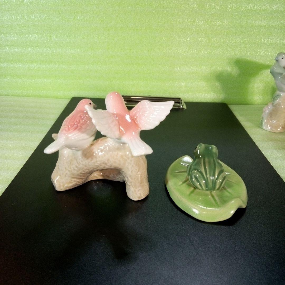 ニャオ　鳩と思われる置物3個とカエルの置物1個　4個セット
