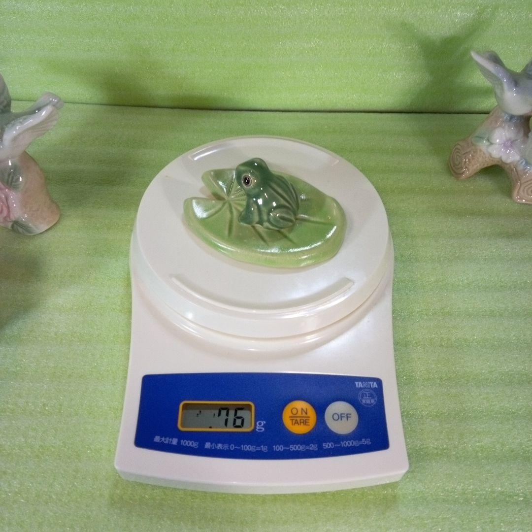 ニャオ　鳩と思われる置物3個とカエルの置物1個　4個セット