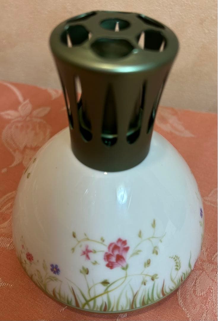 ランプベルジェランプ、フランス本社にて購入品