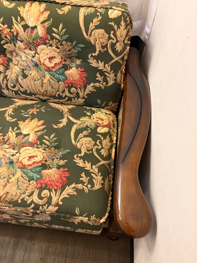 カリモクkarimokuコロニアル　花柄　ソファベット　3人掛け　アンティーク