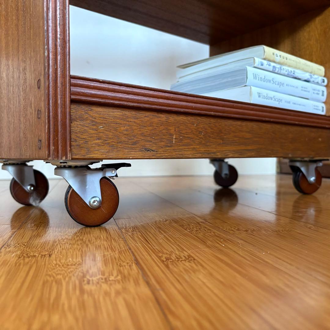 フランス製ビンテージ 木製シェルフ／真鍮鋲／木製キャスター【工具棚・総無垢材】
