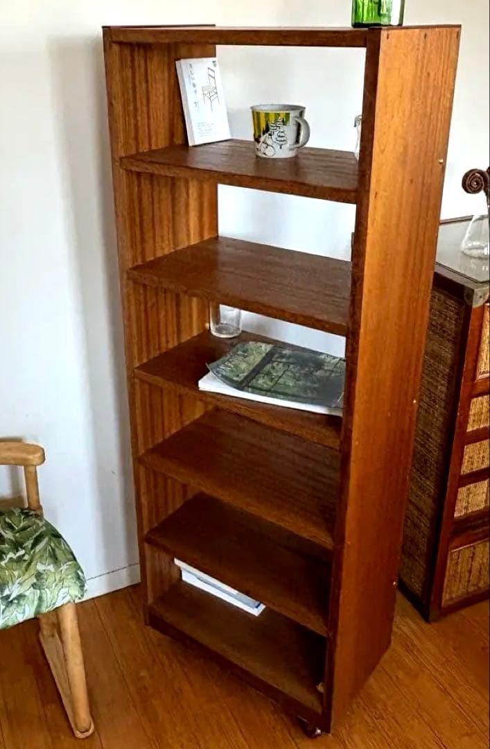 フランス製ビンテージ 木製シェルフ／真鍮鋲／木製キャスター【工具棚・総無垢材】