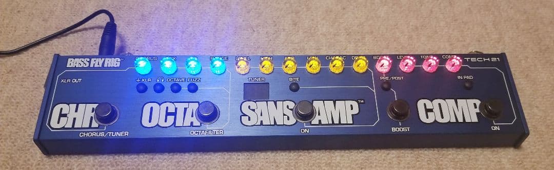 ベース Tech21 BASS FLY RIG V1 Sansamp