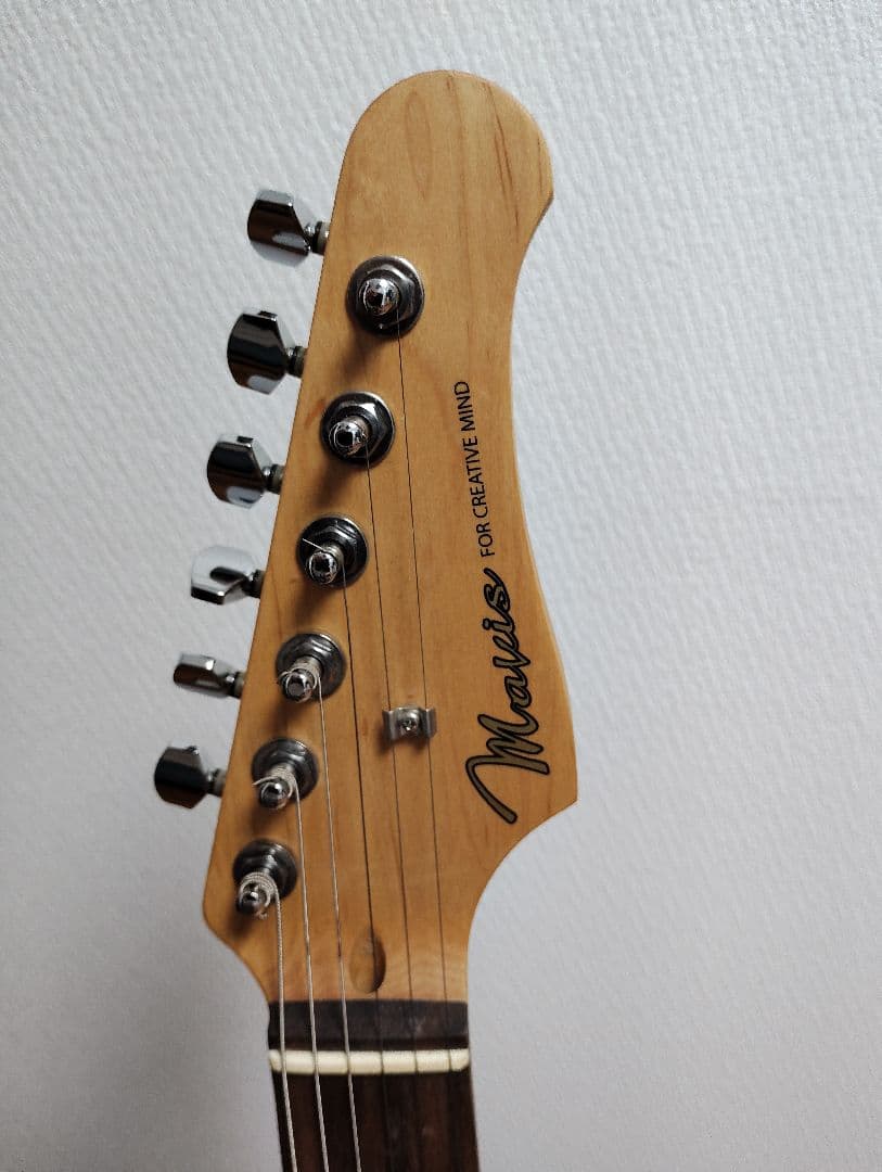 Mavis MST-200VVS エレキギター