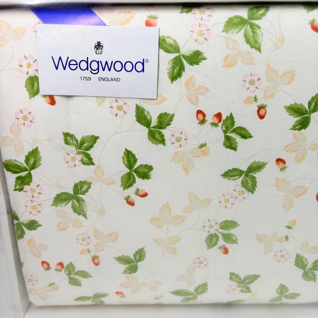  ウェッジウッド　羽毛肌掛け布団　ワイルドストロベリー