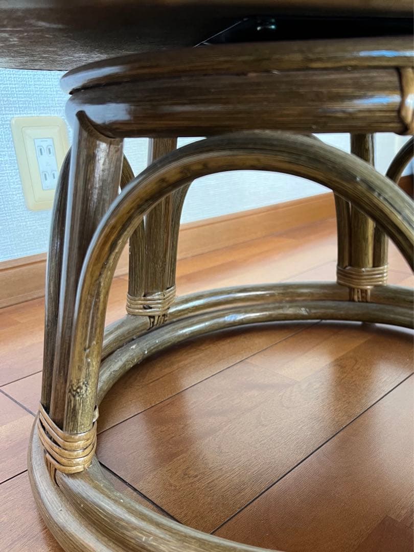 昭和レトロ　藤の回転式椅子