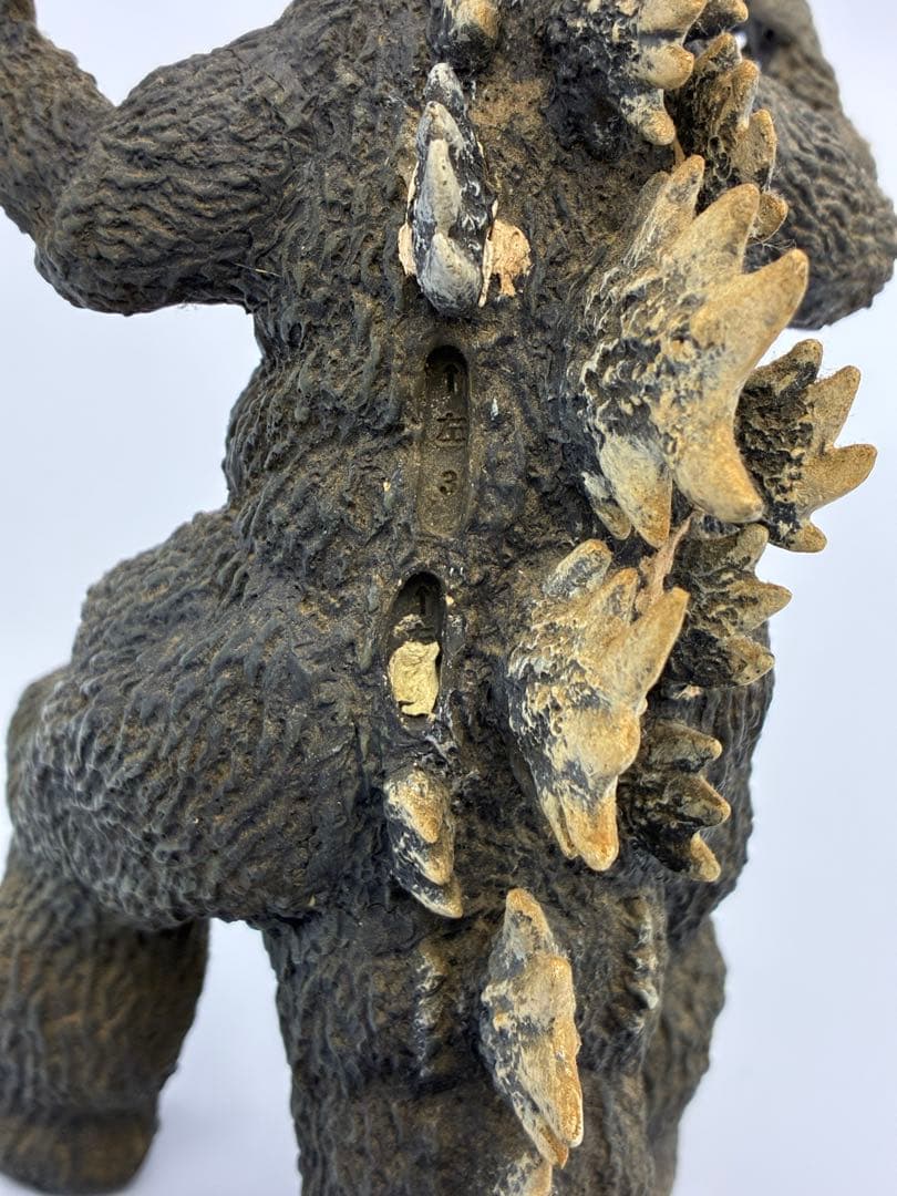 GODZILLA ゴジラ 海洋堂 1968 ソフビキット 復刻前旧版 塗装済 - メルカリ