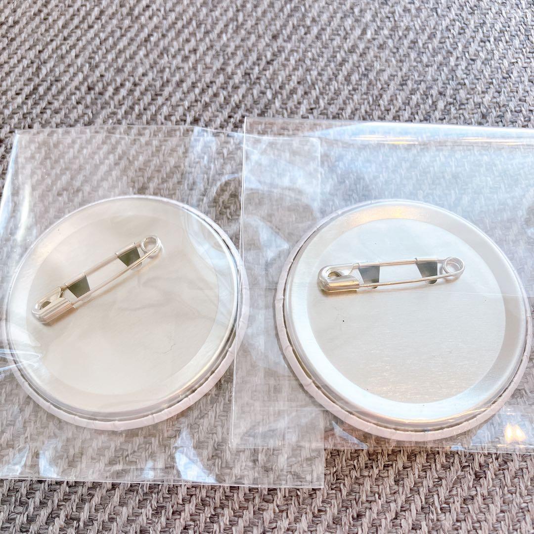 プリロール 限定 缶バッジ 鬼滅の刃 狛治、恋雪 2点セット