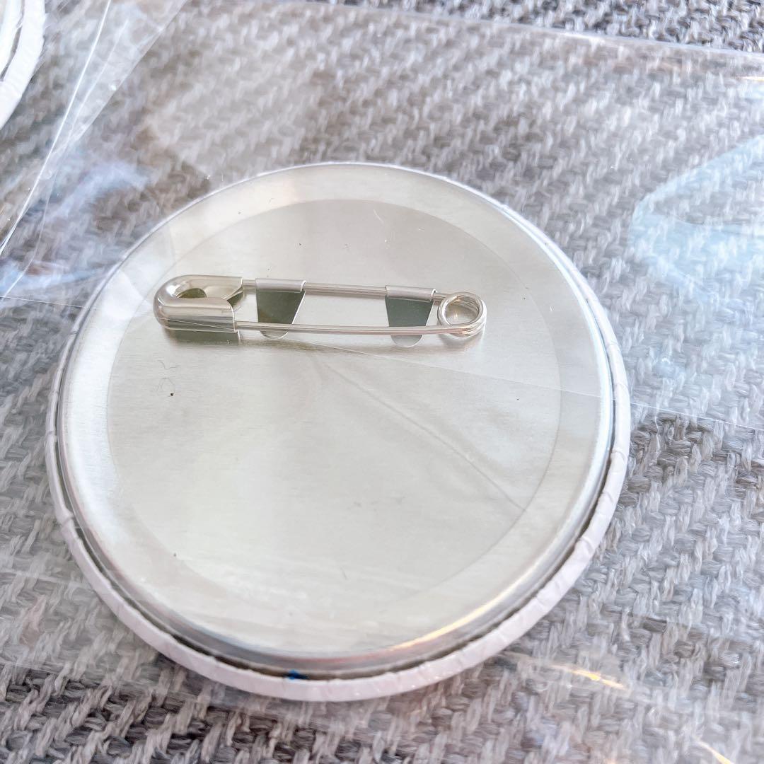 プリロール 限定 缶バッジ 鬼滅の刃 狛治、恋雪 2点セット