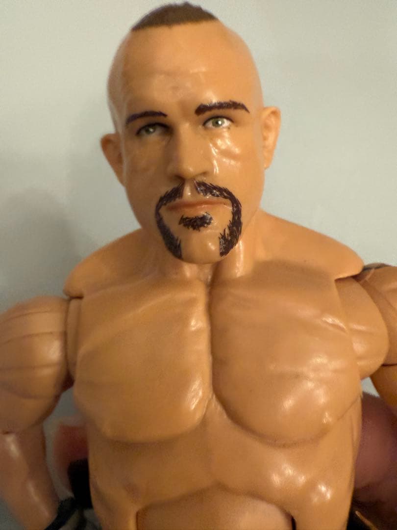 UFC アクションフィギュア チャンピオンベルト付き - メルカリ