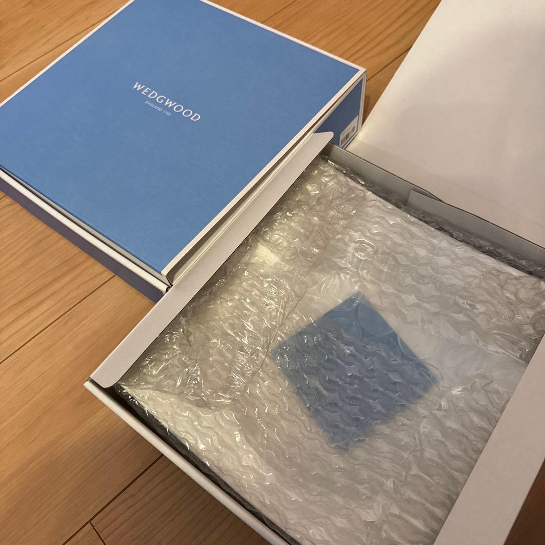 WEDGWOOD ジオユニーク プレート 4枚セット 新品 箱 紙袋つき - メルカリ
