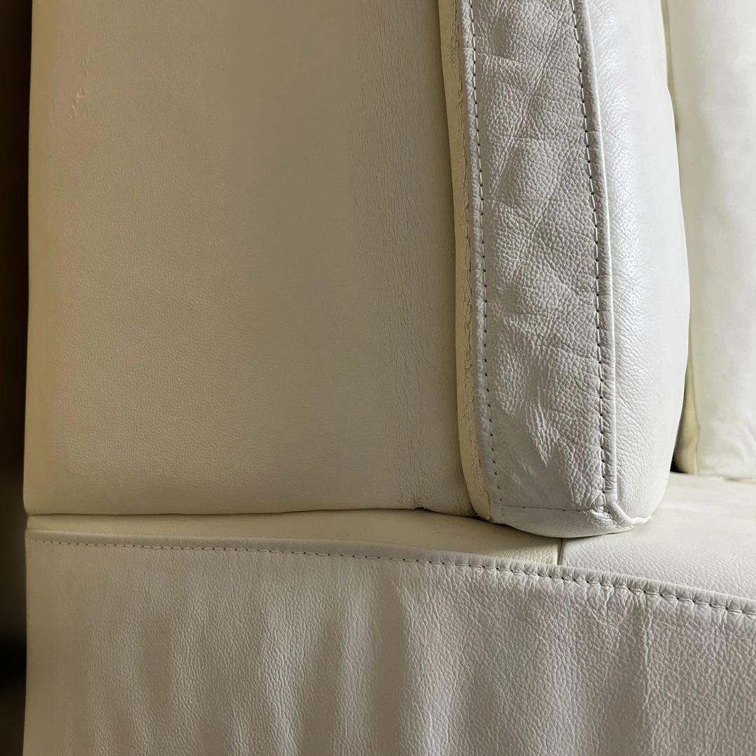 ニトリカウチソファ本革(一部合皮)ホワイト　ベンチ側　商品価格¥20000