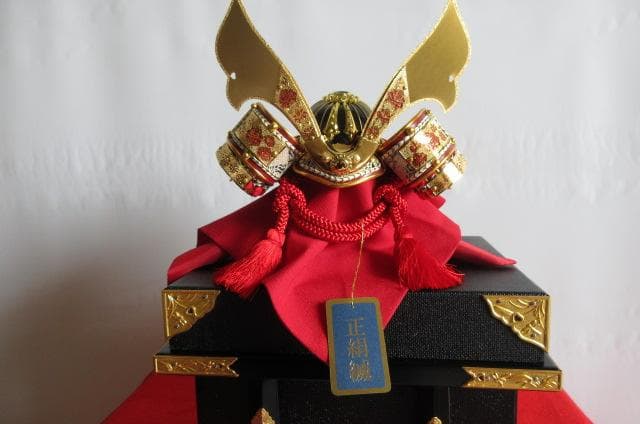 新品　吉徳大光　赤糸威　正絹　兜　収納箱付き