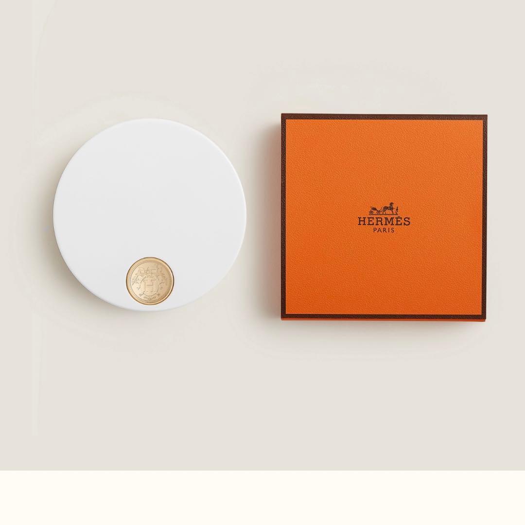 新品同様フェイスパウダー 〈エルメス プラン エア〉 《Hトリオ》 ナクレ 01