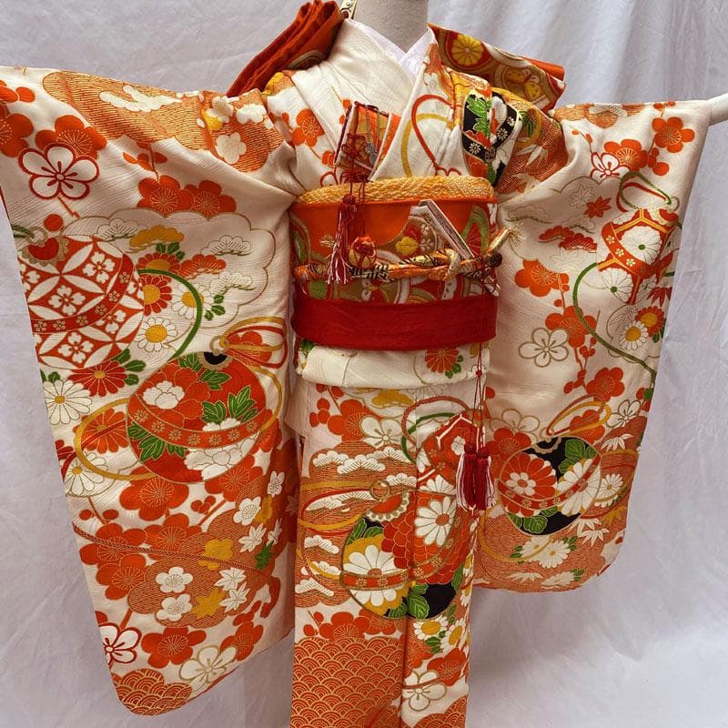 510ag37◎七五三 七歳 女児 着物&袋帯&長襦袢 金彩 金駒刺繍 白◎