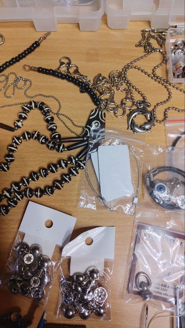 アクセサリーとレザークラフト工具セット