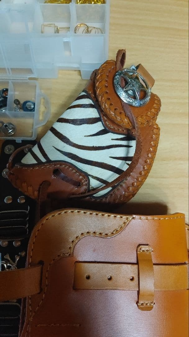 アクセサリーとレザークラフト工具セット