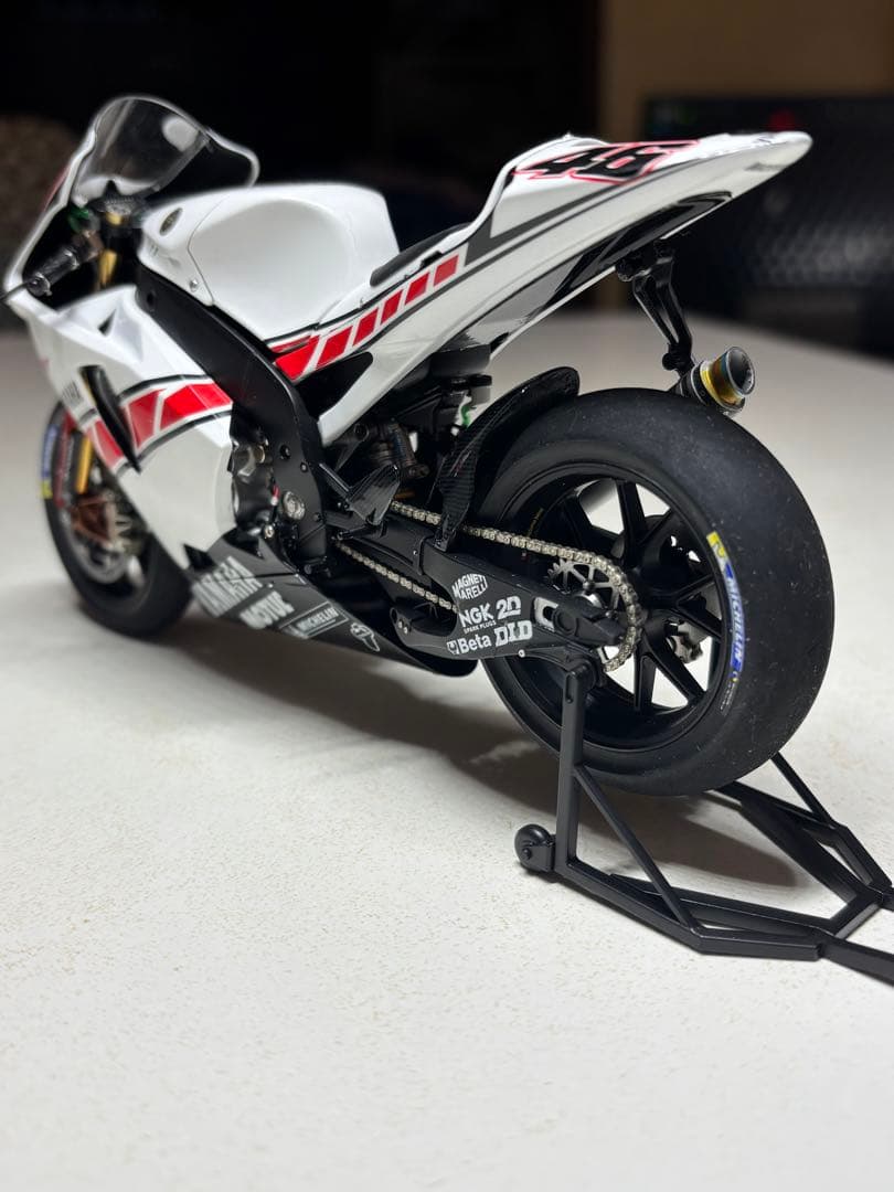 タミヤ 1/12 2005YZRーM1完成品