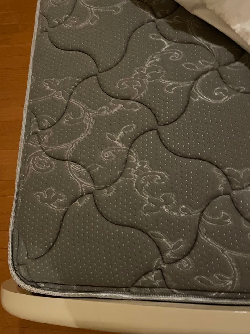 シモンズ マットレス　Amazon限定