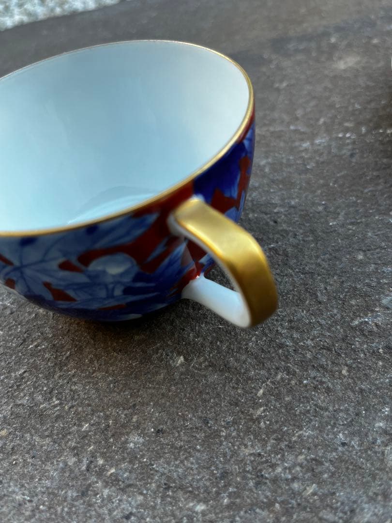 宮内庁御用達　深川製磁　コーヒーカップ&ソーサー　染錦 牡丹　金彩牡丹外赤