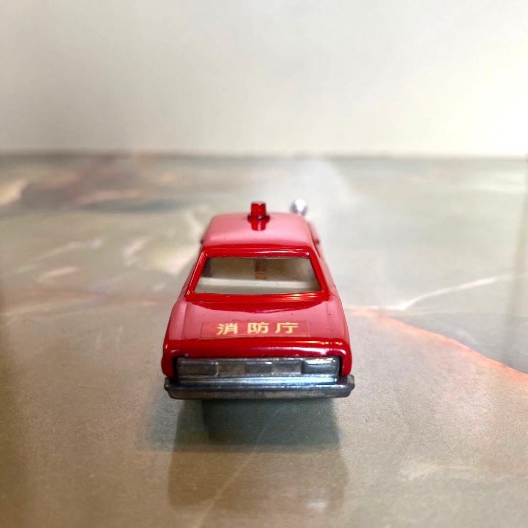 トミカNO.27 トヨタクラウンファイアチーフカー 1Dホイール銀サイレン