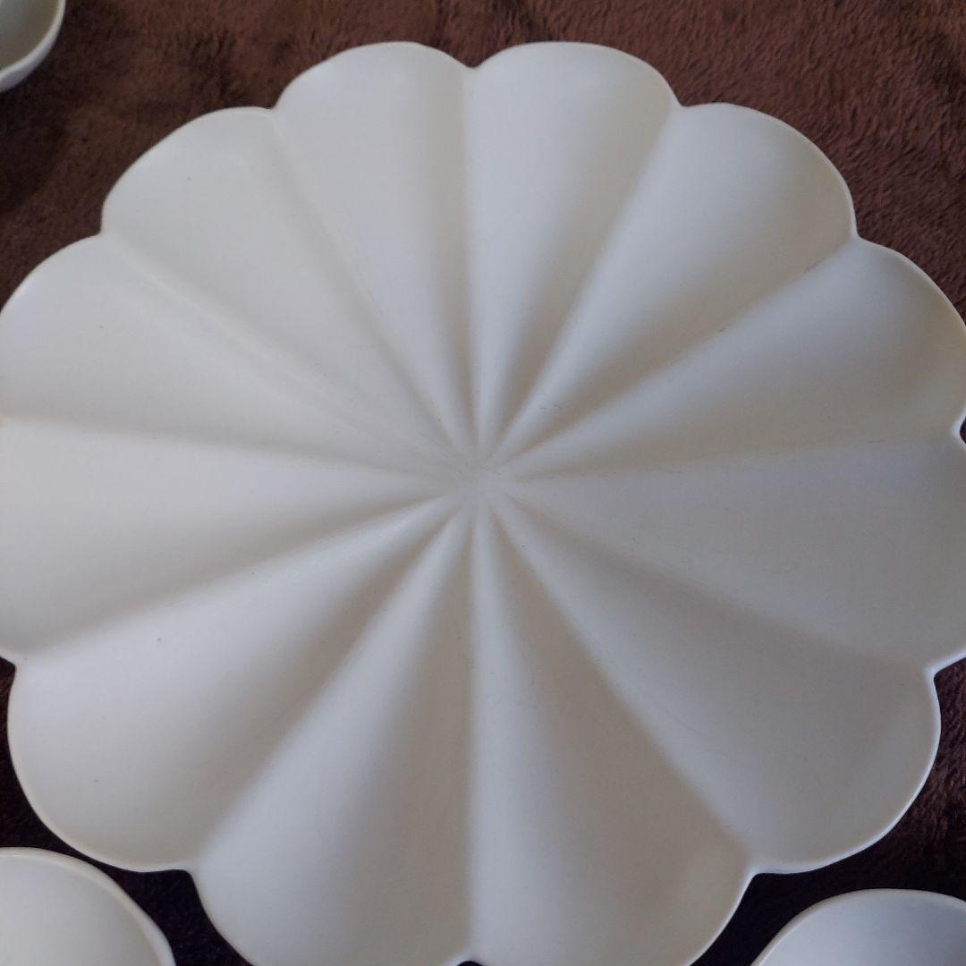 臼杵焼 輪花十二弁浅鉢 白 計８枚 新品３枚 使用済５枚 セット