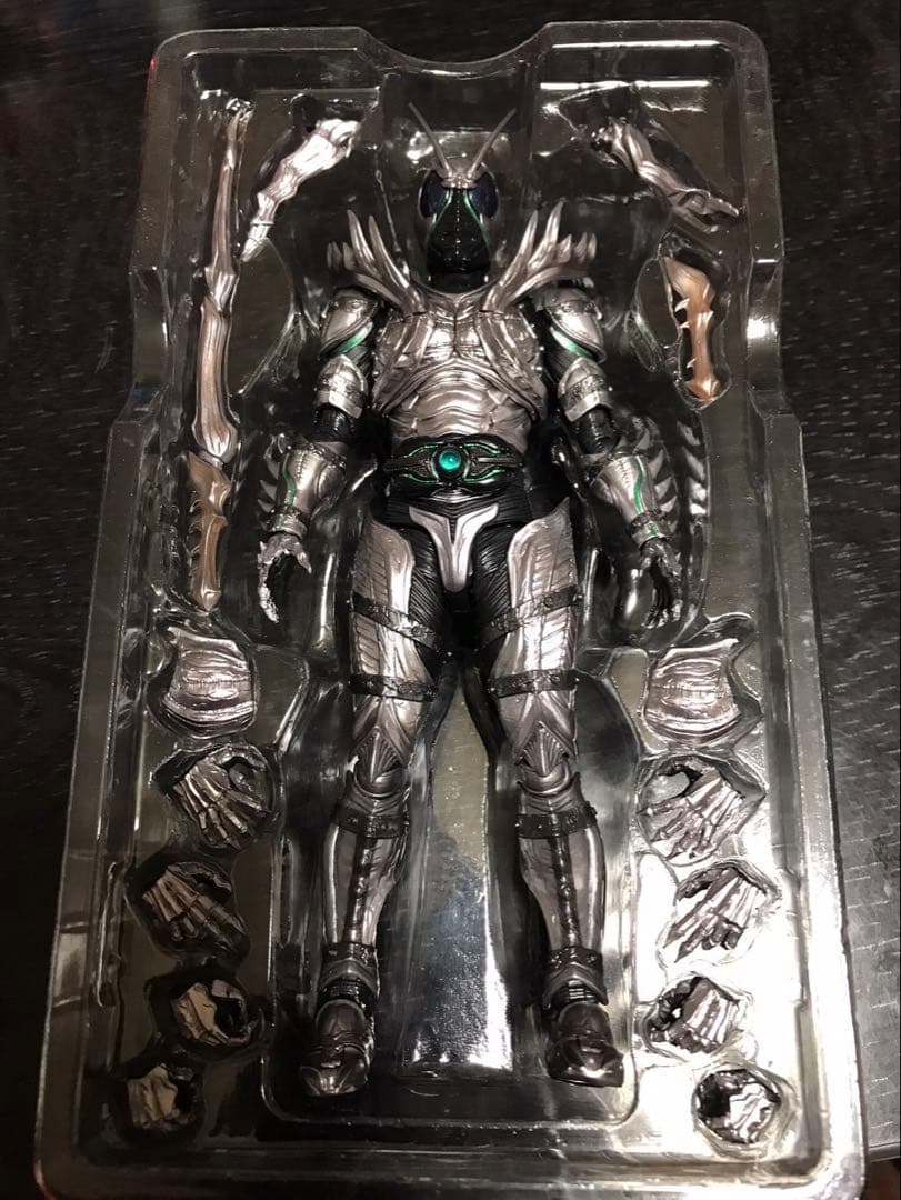 SHF仮面ライダーSHADOW MOON