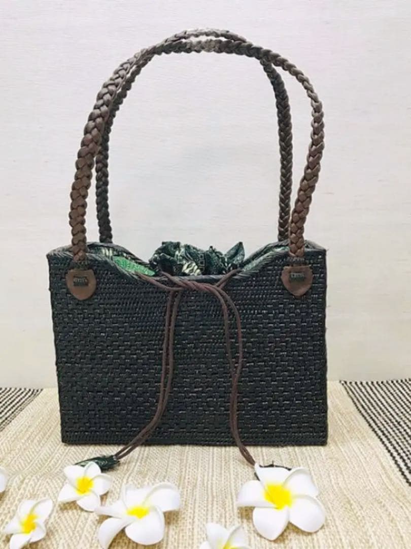 ⭐️【B40】✨在庫処分✨送料込み✨バリ島✨バティック✨アタ製カゴバック✨ブラック