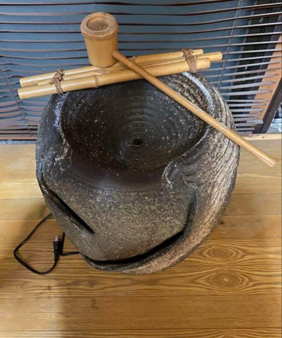 信楽焼　電動つくばい