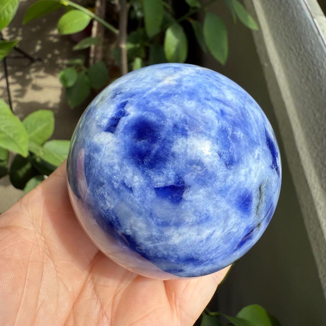 高品質　ハックマナイト　台座付き　スフィア　66.6mm 紫外線蛍光　天然石①