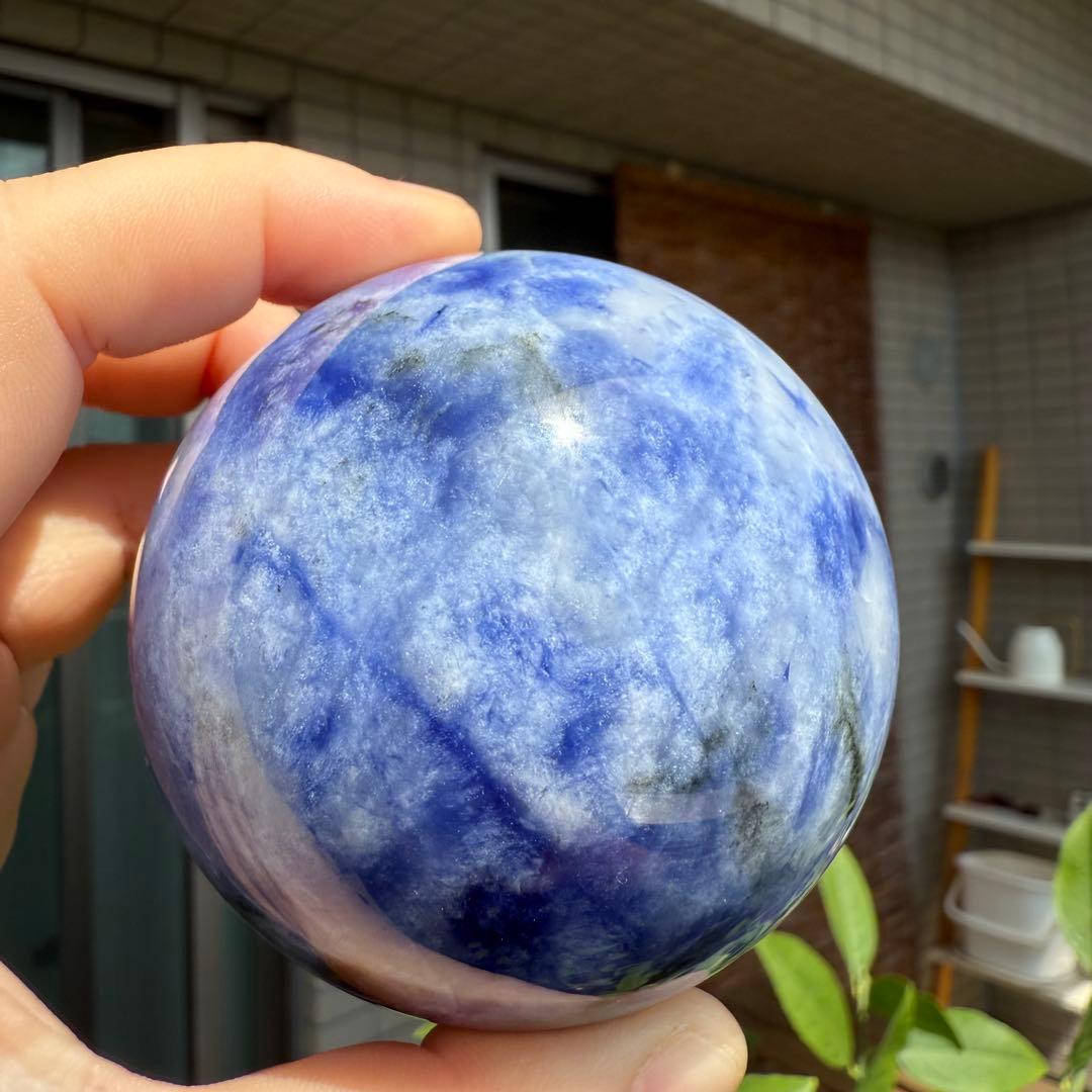 高品質　ハックマナイト　台座付き　スフィア　66.6mm 紫外線蛍光　天然石①