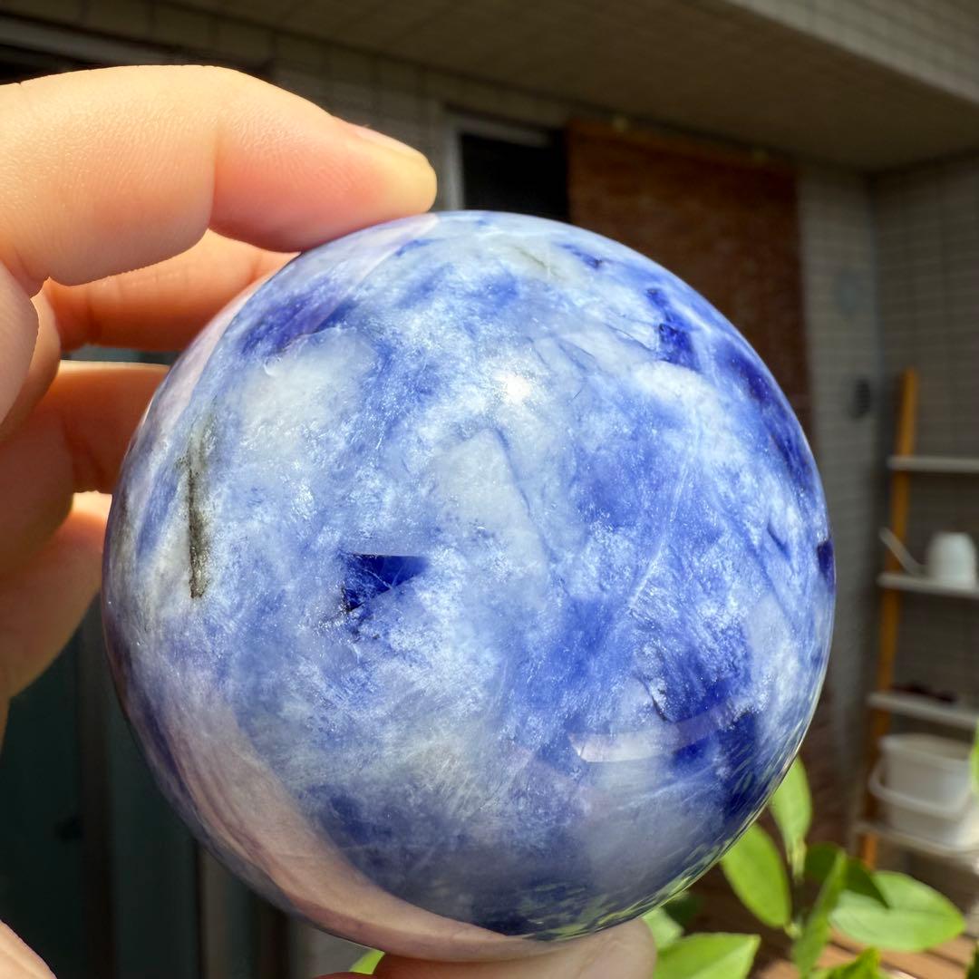 高品質　ハックマナイト　台座付き　スフィア　66.6mm 紫外線蛍光　天然石①