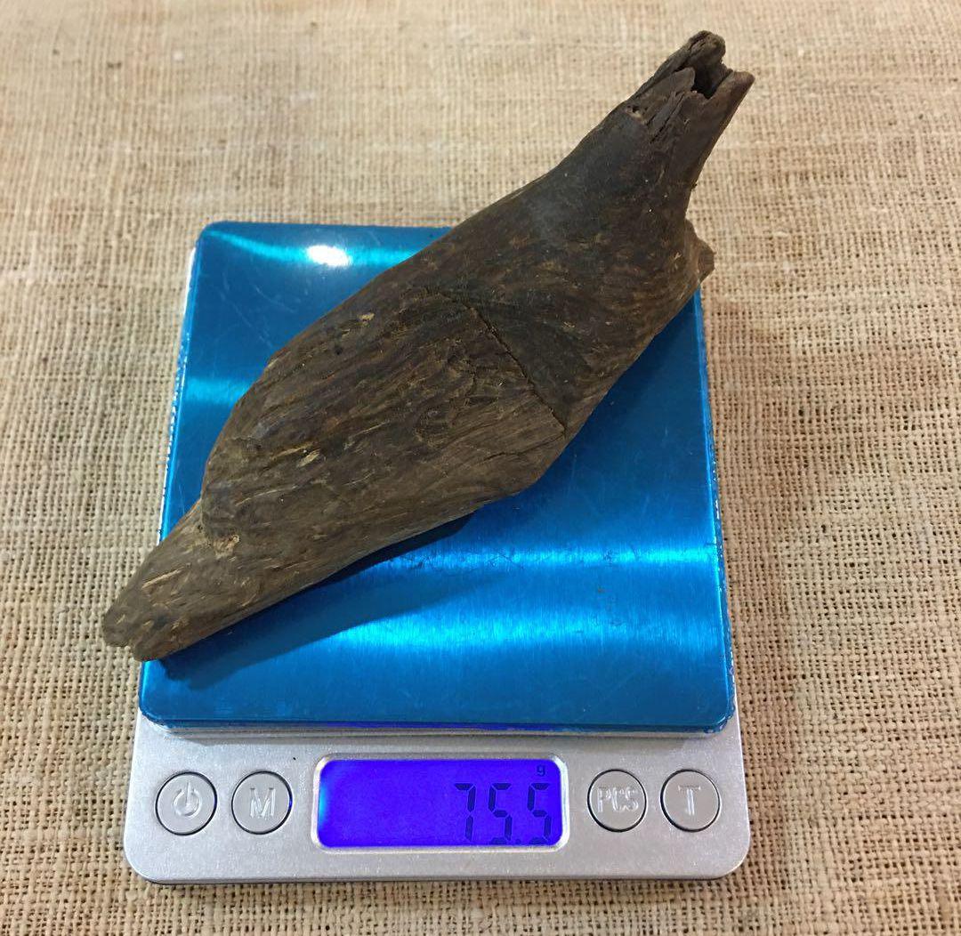 天然古渡香料原木 約470g 【インドネシア カリマンタン 寸聞多羅】