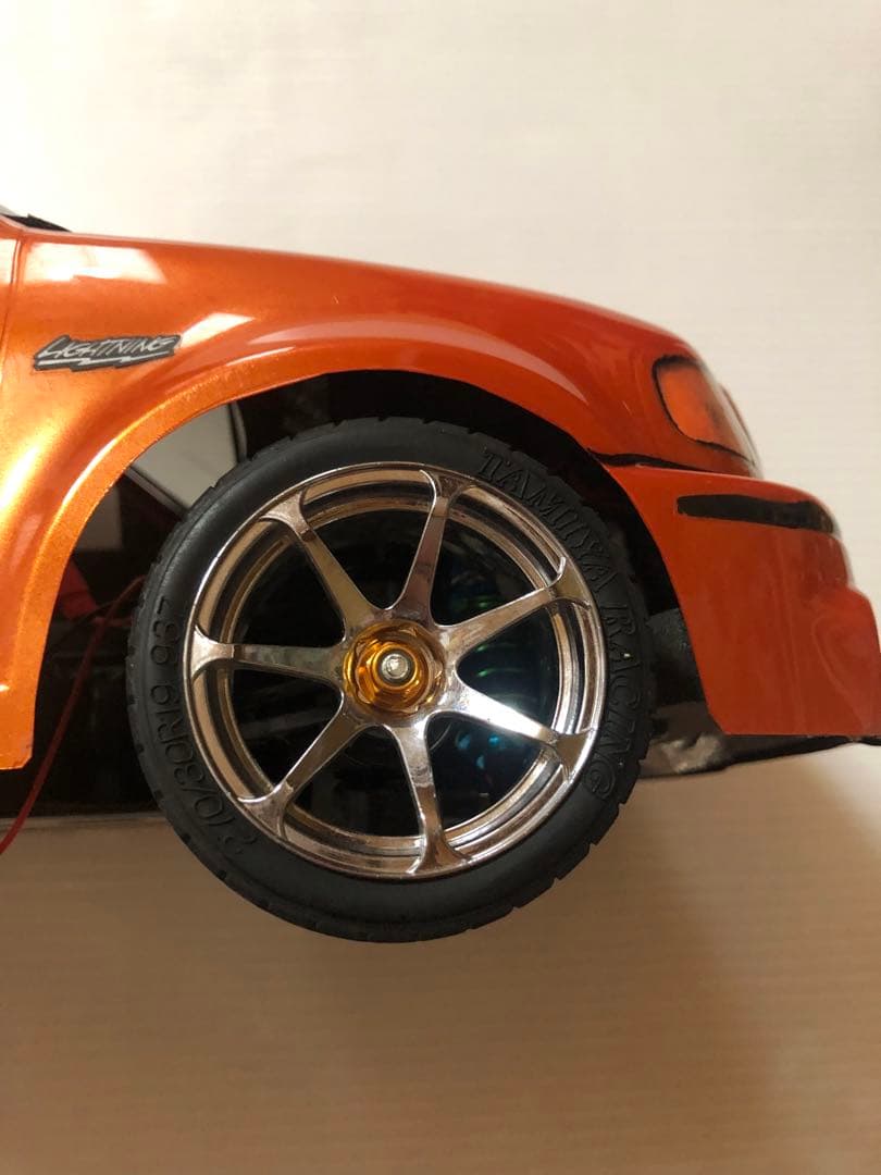 絶版 タミヤ RC 1/10 フォード SVT F-150 ライトニング