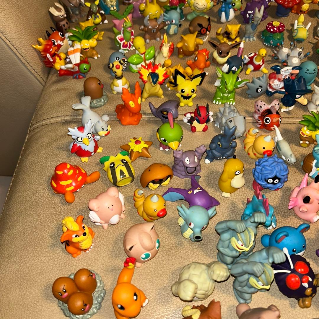 ポケモンキッズ 指人形 初期任天堂刻印含む400体以上まとめ売り