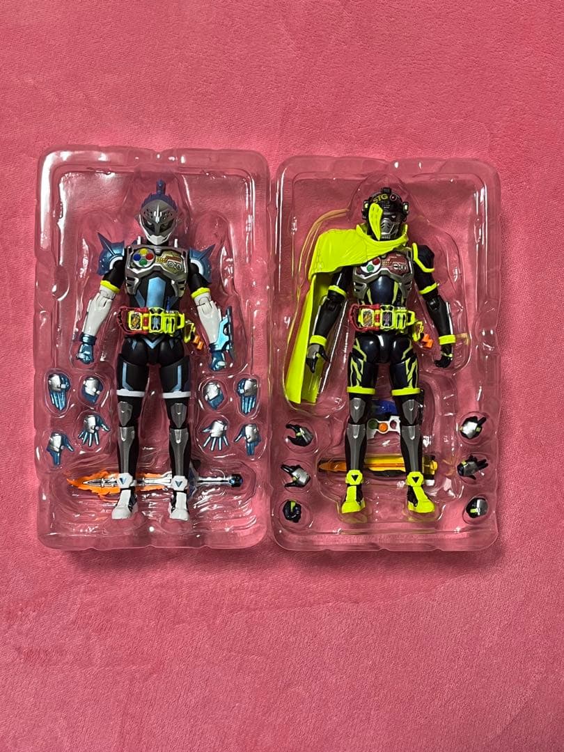 S.H.Figuarts 仮面ライダー ブレイブ & スナイプ