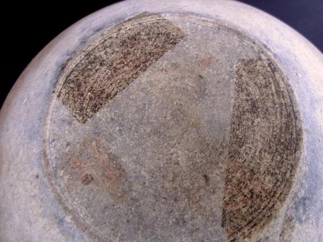 壷□かなり時代の有る古い白土の丸壺 自然釉 古玩 唐物