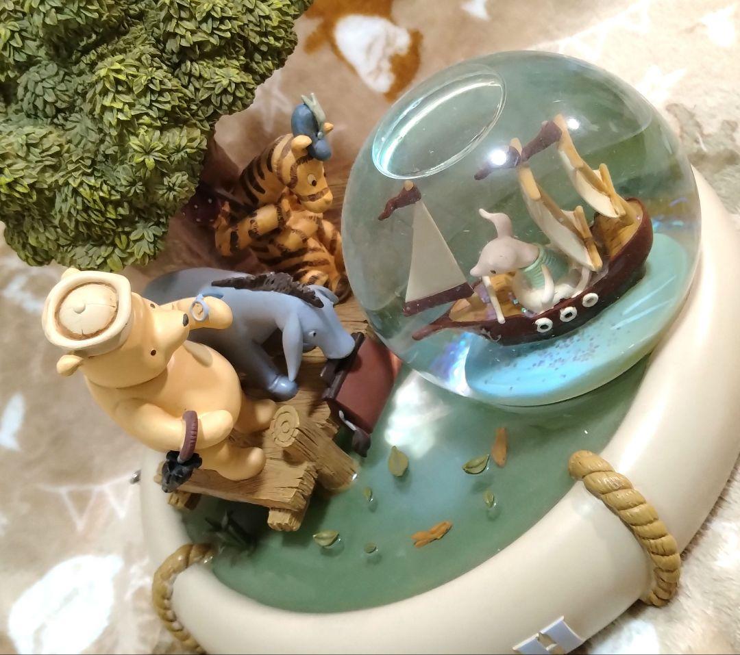 ディズニー クラシックプー 大型スノードーム オルゴール付き