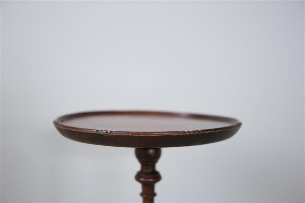 英国アンティーク木製ワインテーブル/サイドテーブル/丸机/飾り棚(91-128)