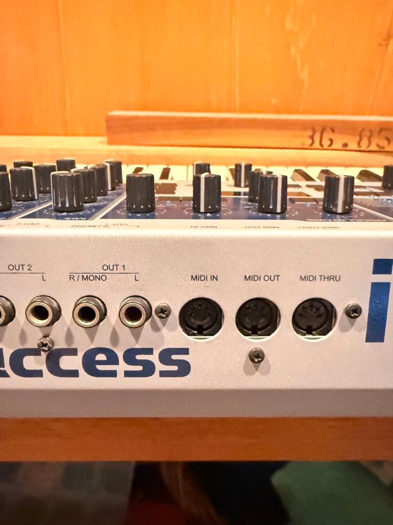 鍵盤楽器 access Virus Indigo2