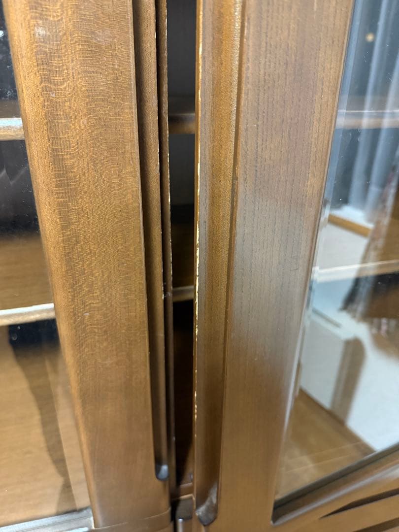 食器棚 ダークブラウン／ガラス扉