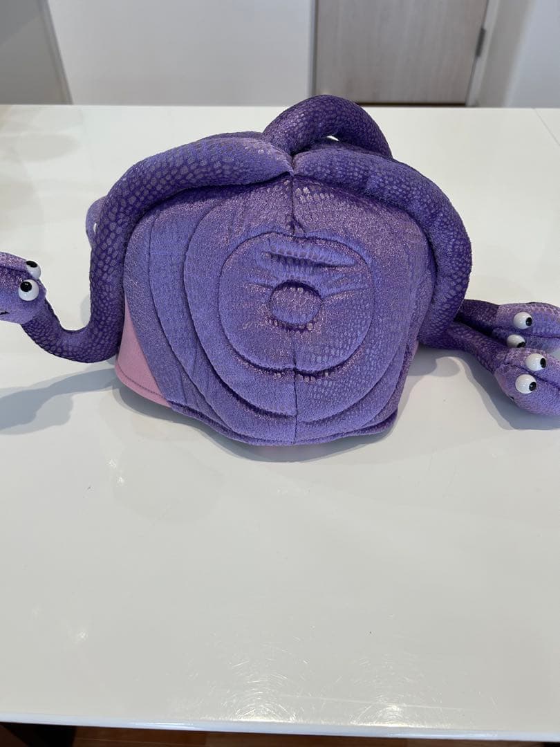 レア】ディズニー モンスターズインク セリア ファンキャップ - メルカリ