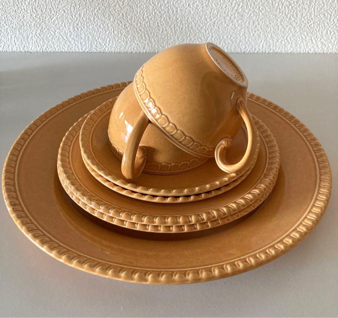 《未使用》ロイヤルスタッフォード☆英国製☆カップ＆ソーサー&大皿