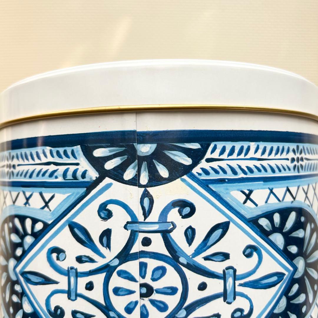 ドルチェ&ガッバーナ♡コロンバ　缶