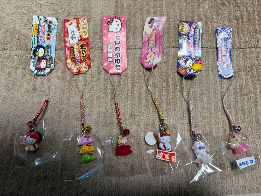 ご当地キティ　根付けストラップ等　29点　まとめ売り