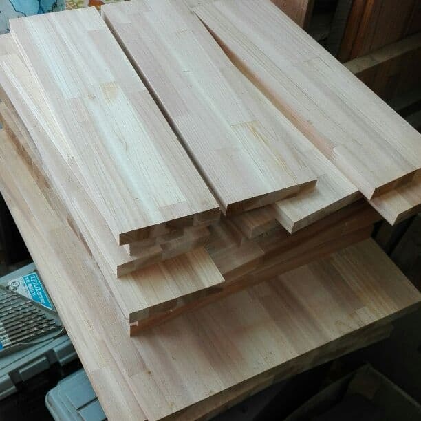 学習机作製用DIY!自作用子供の机2台分の材料！　中国産の杉！修正材です‼
