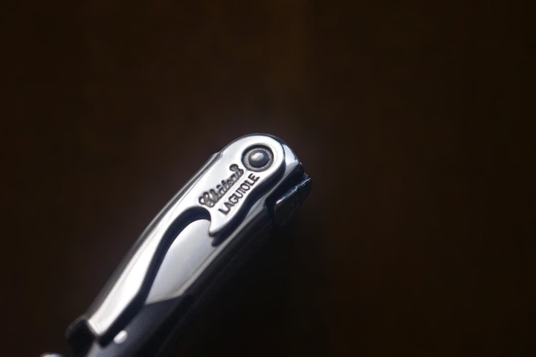 シャトーラギオール グランクリュ ブラックホーン ソムリエナイフ 革ケース付