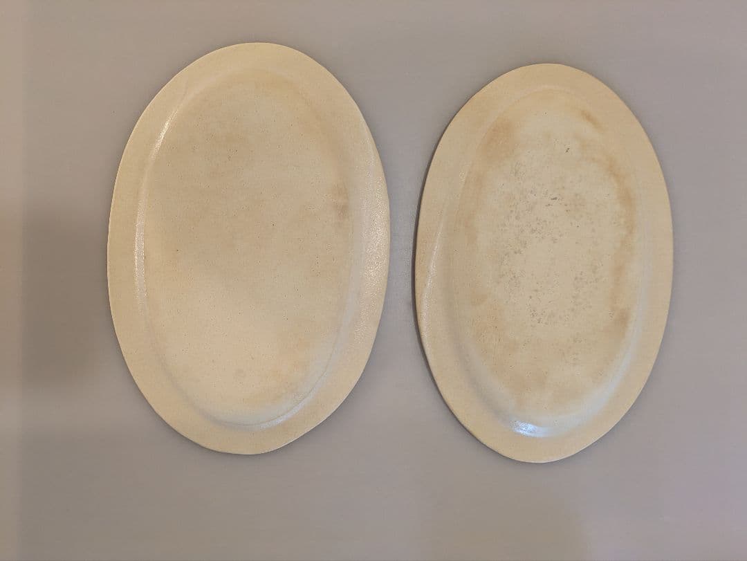 吉田次朗　オーバルプレート　２枚