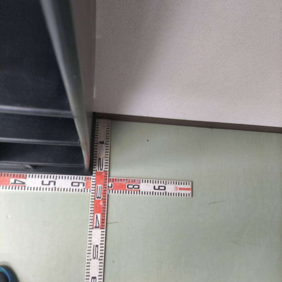 206 中国式黒い木製モダンシェルフ